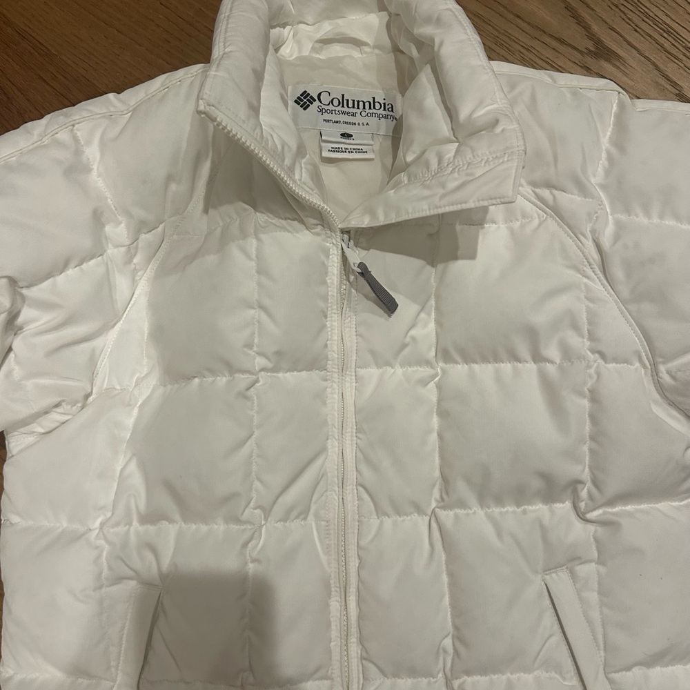 Columbia White Puffer Jacket - Picture 9 of 9